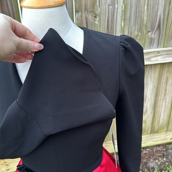 Theia V-Neck Long Sleeve Embellished Waist Box Pleat Crepe Mikado Gown, size 2 - Picture 6 of 12